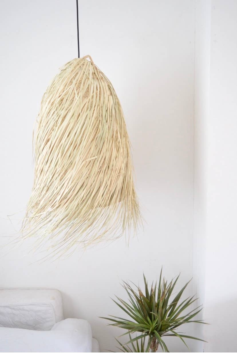 Soukie Morocco - Vente Lustre/Suspension - Lot de 2 suspensions en raphia suspendues en forme de cône en palmier rotin naturel8