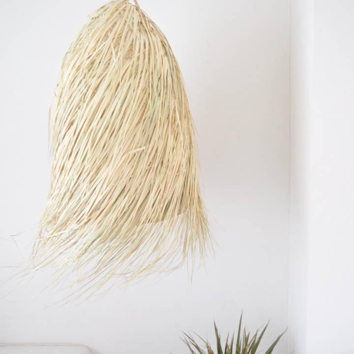 Soukie Morocco - Vente Lustre/Suspension - Lot de 2 suspensions en raphia suspendues en forme de cône en palmier rotin naturel8