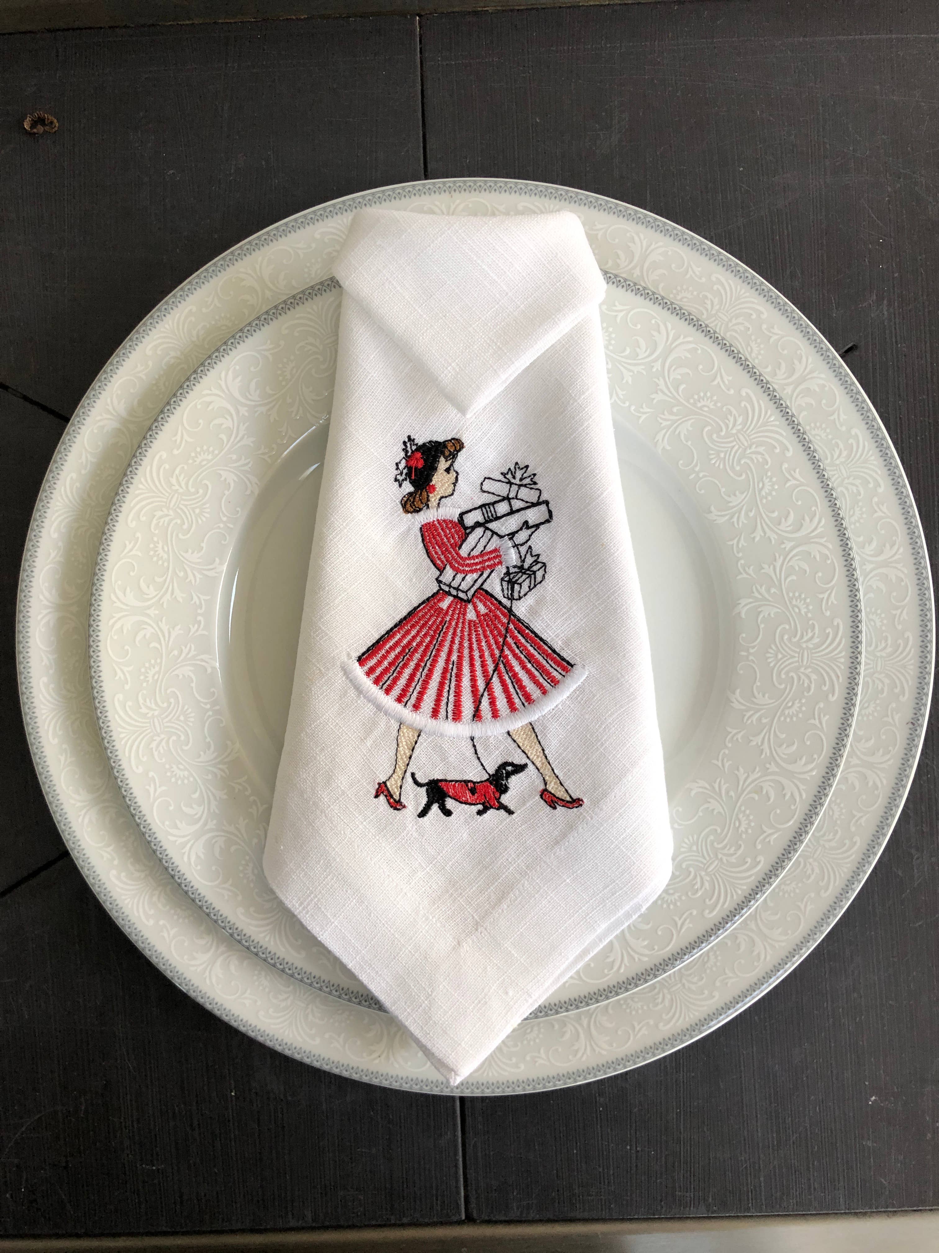 Belle Linen – wholesale Middags- och tygservett – Vintage julservett i linne med damer1