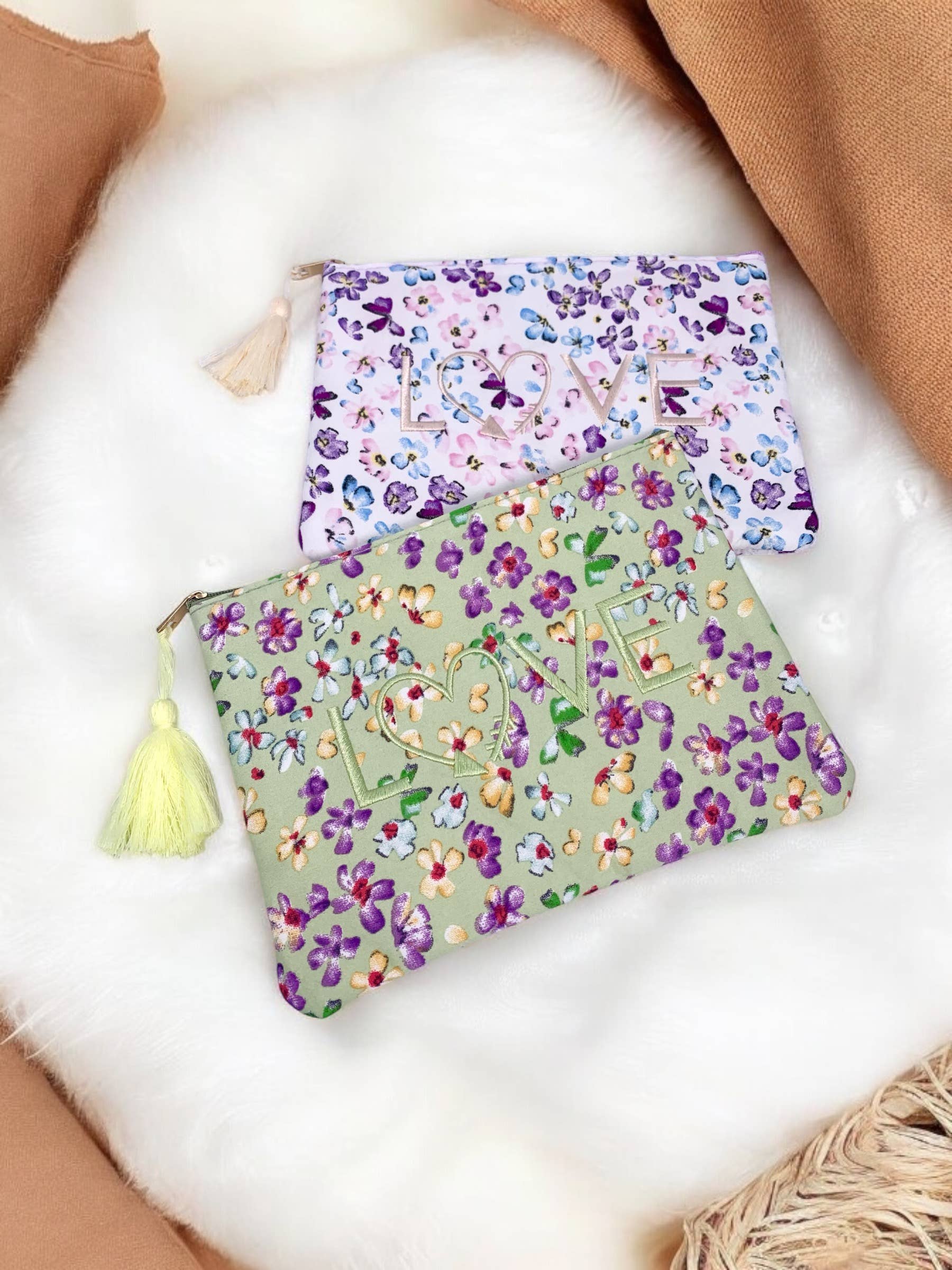 BYREN | ÉLINE L'ATELIER - Wholesale Toiletry Bag - Women's - Love flower makeup bag 20x15cm CY082