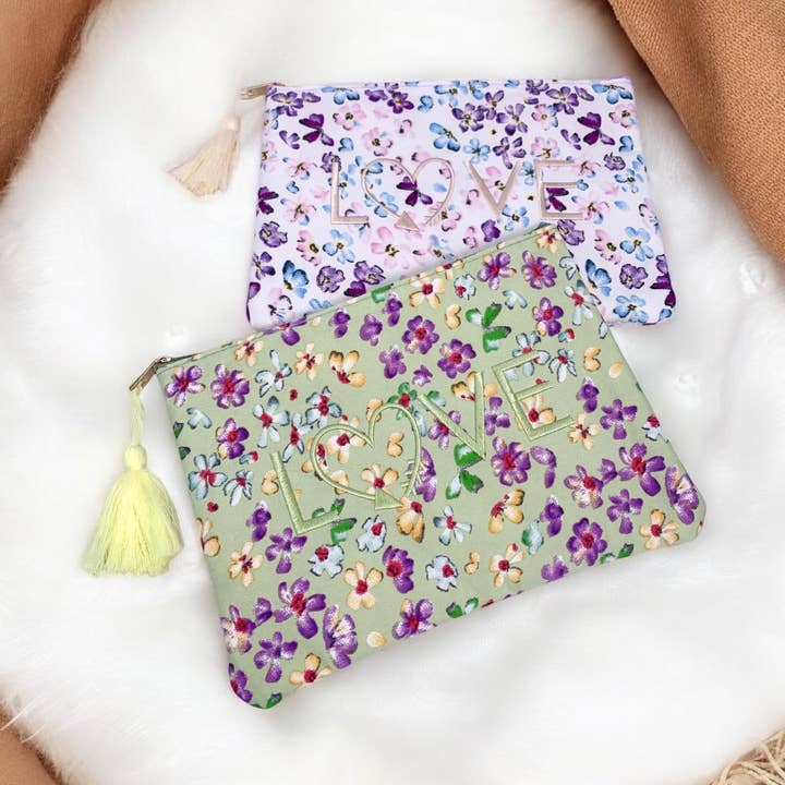 Love flower makeup bag 20x15cm CY08 and other Purchase Wholesale pochetes. Free Returns & Net 60 Terms on Faire trending on Faire.