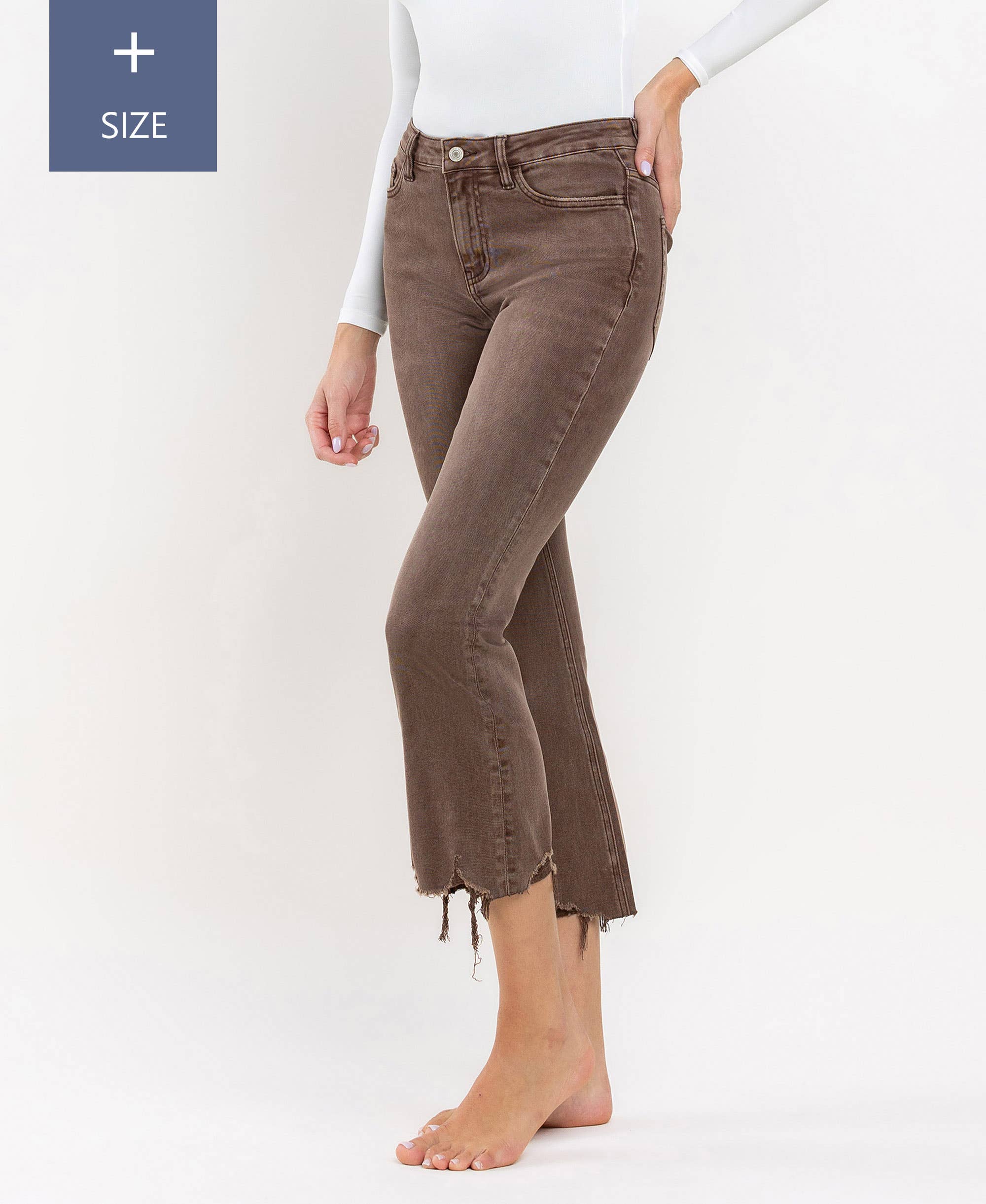 BLUMENERDE CROP-FLARE-JEANS MIT HOHEM BUND IM USED-LOOK IN ÜBERGRÖSSE T6199PTS-P für den Großhandel auf Faire1