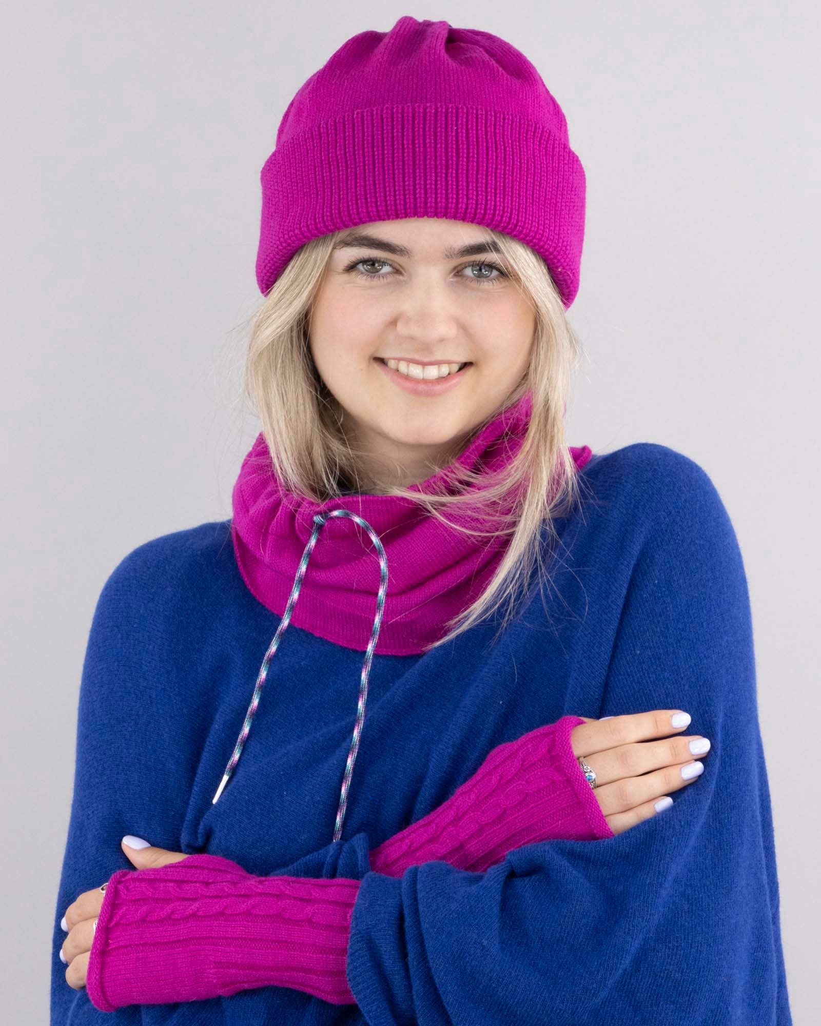 Cadenza Italy Ltd - Wholesale Beanie - Women's - 100% Merino Fishermans Rib Hat5