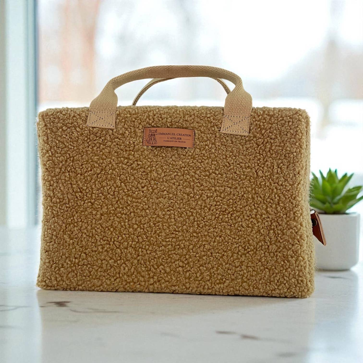 Emmanuel Création - Wholesale Lunch Bag/Box - Ice cube M insulated bag, "Bouclette" camel1