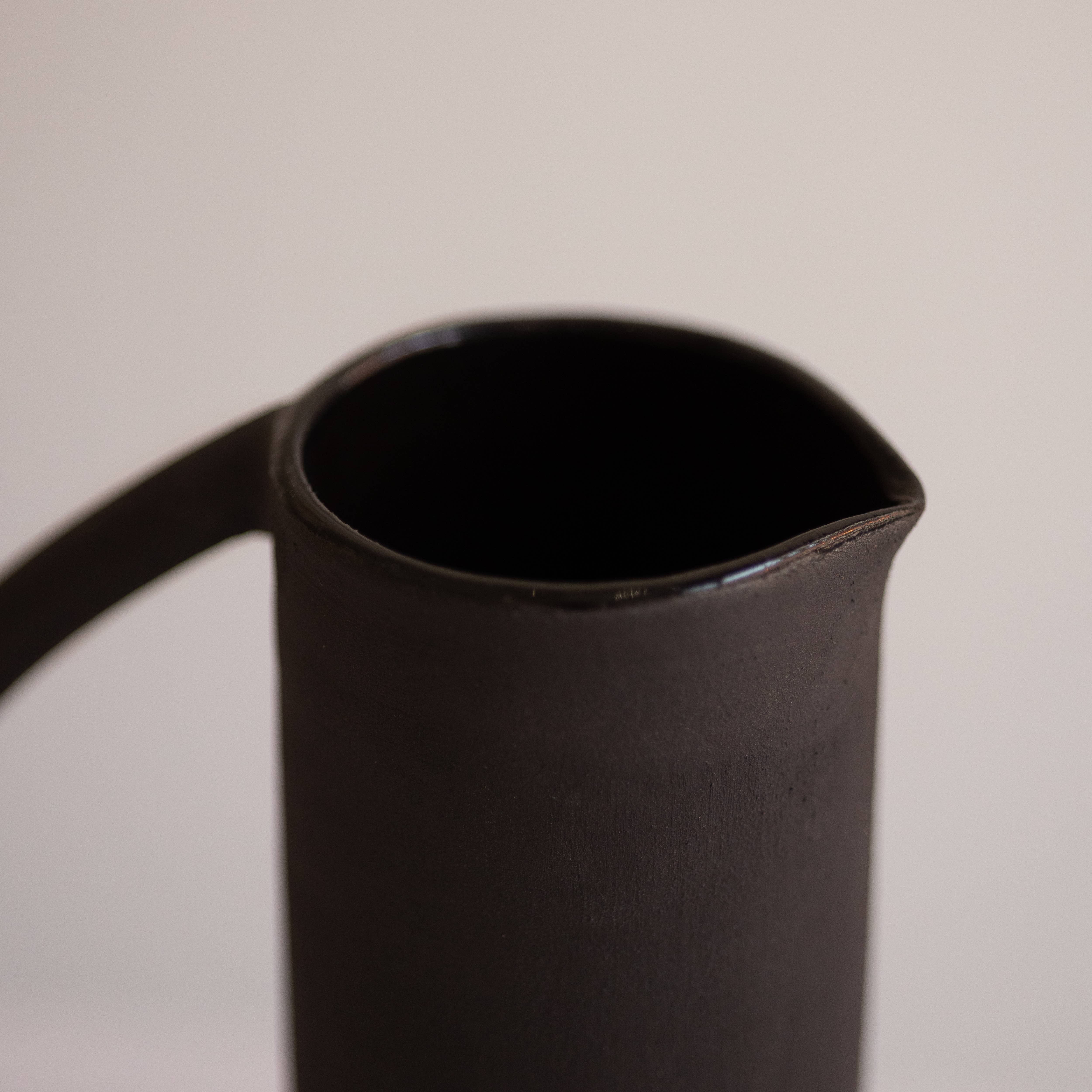 Claycraft – Großhandel Karaffe – Handgefertigte keramische Wasser- und Weinkaraffe im kunsthandwerklichen Design6