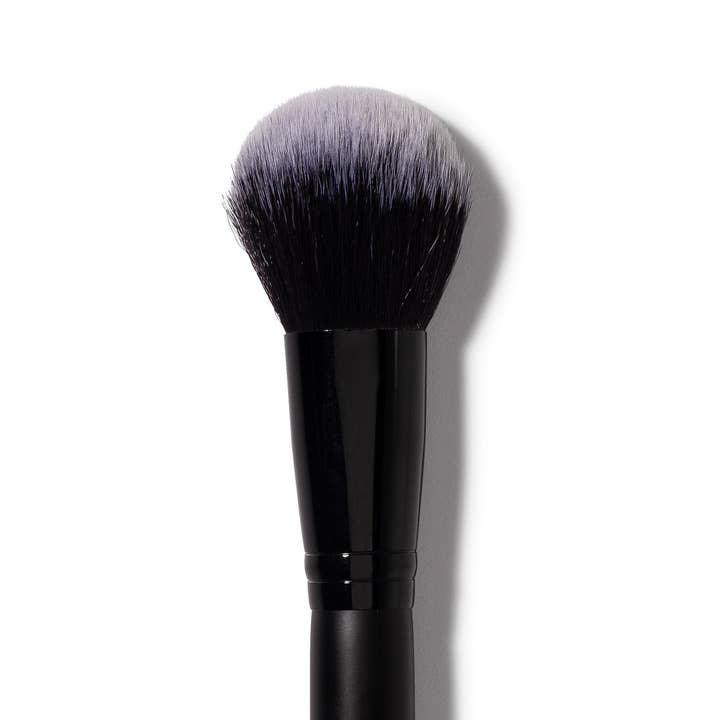 G817 BRONZERPINSEL für den Großhandel von Give Me Glow