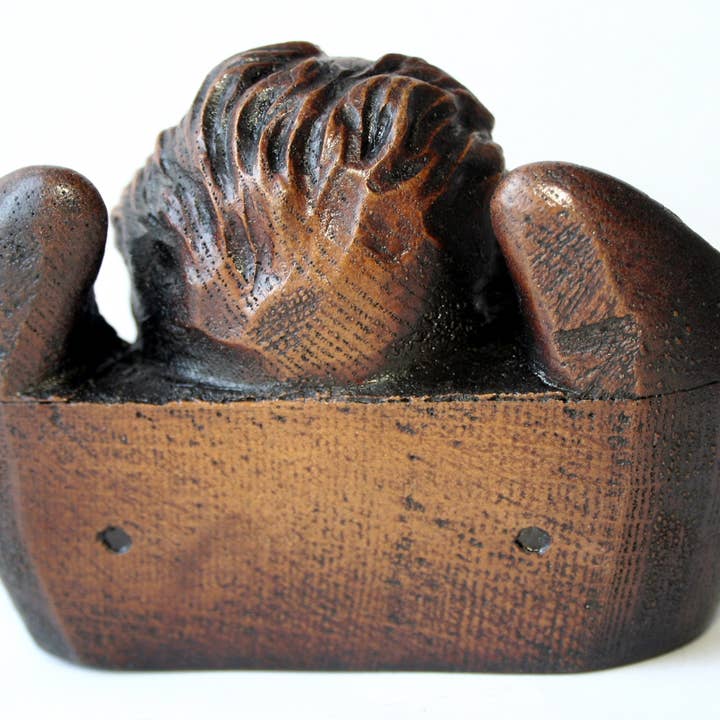 Oakapple Designs Ltd - Wholesale Decorative Figurine - Cherub's Head with Wings - Reproduction Victorian Carving4