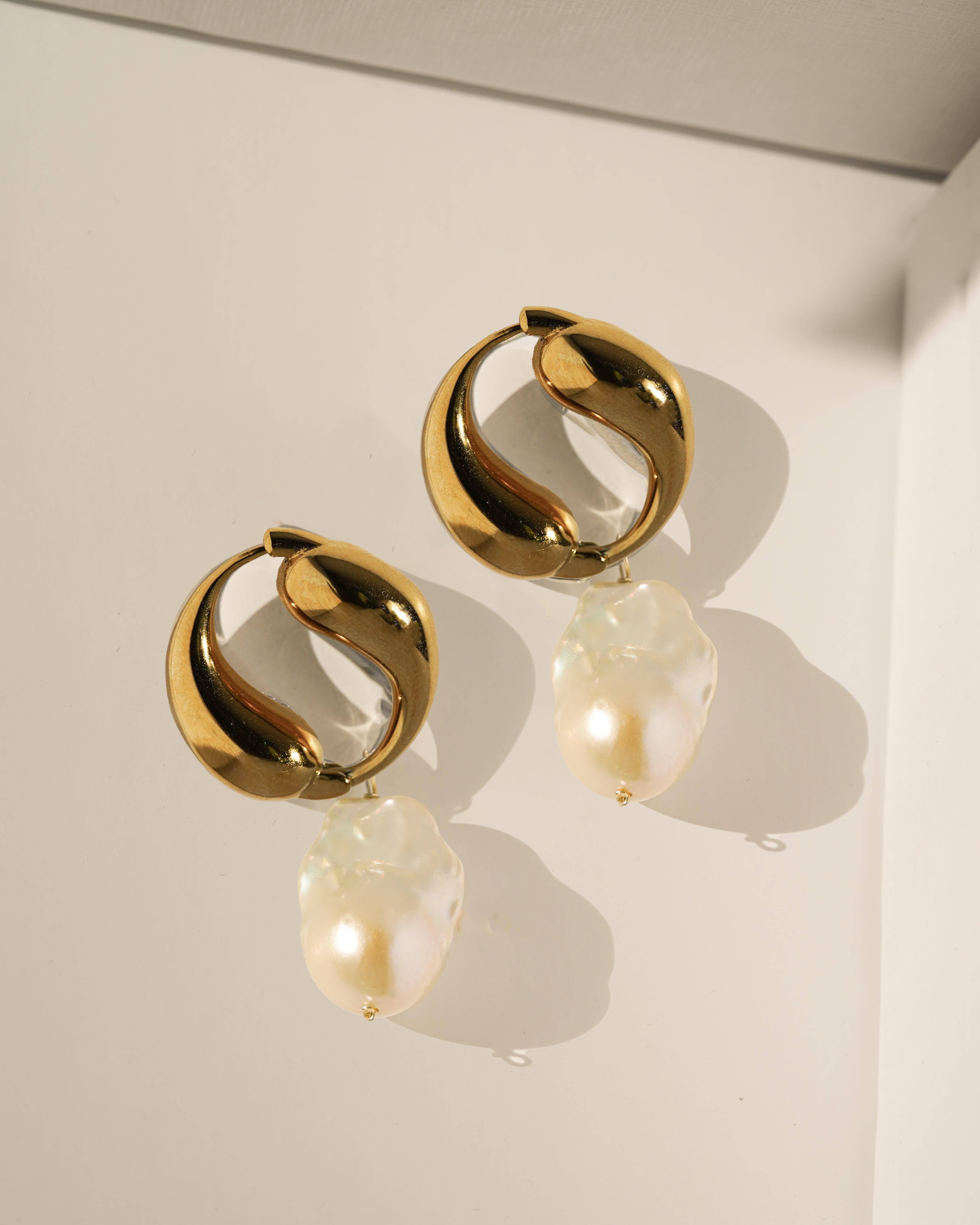 KOZAKH - Venta al por mayor Pendientes colgantes - Pendientes Twist Vegan Pearl2