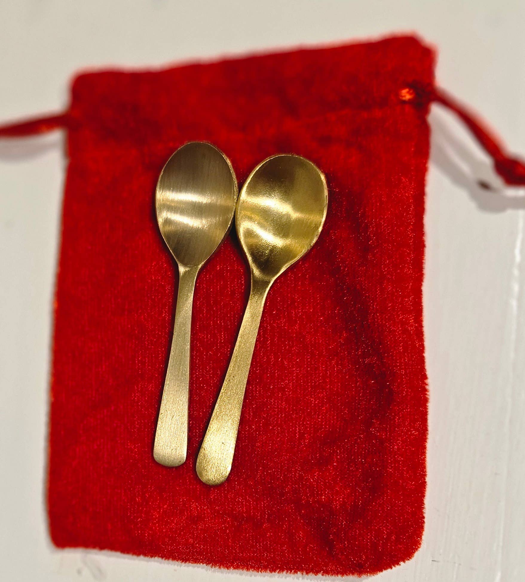 Roots Spice - Wholesale Measuring Spoon - Brass Spoons In Red Velvet Pouch (2 Spoons in Each Bag)1