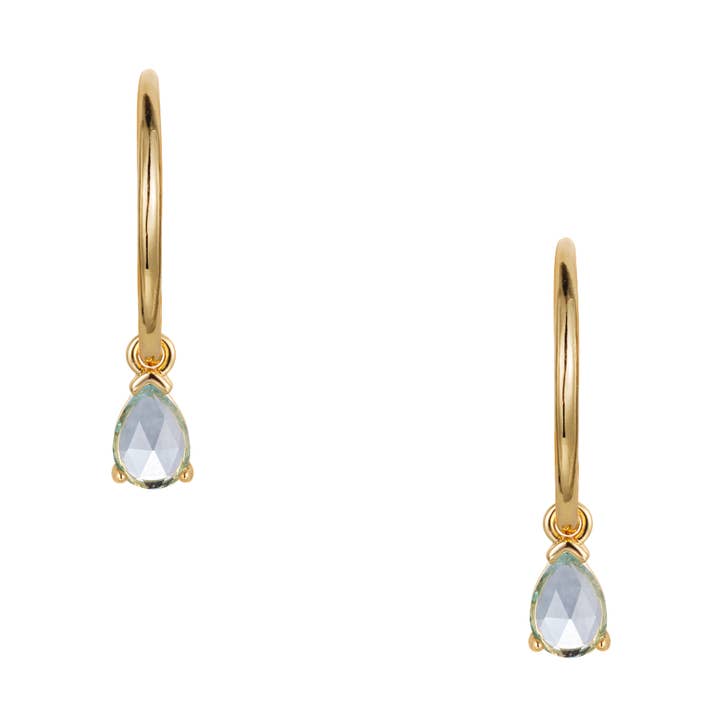 Cerceaux topaze bleu goutte de rosée pour la vente par Heilo Jewelry