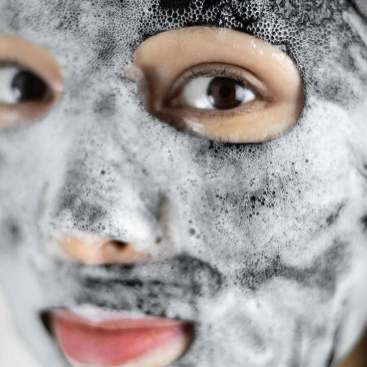 BEAUTYPRO – wholesale Skincare face mask – DETOXIFYING Bubbling Cleansing Sheet Mask with Activated Charcoal10