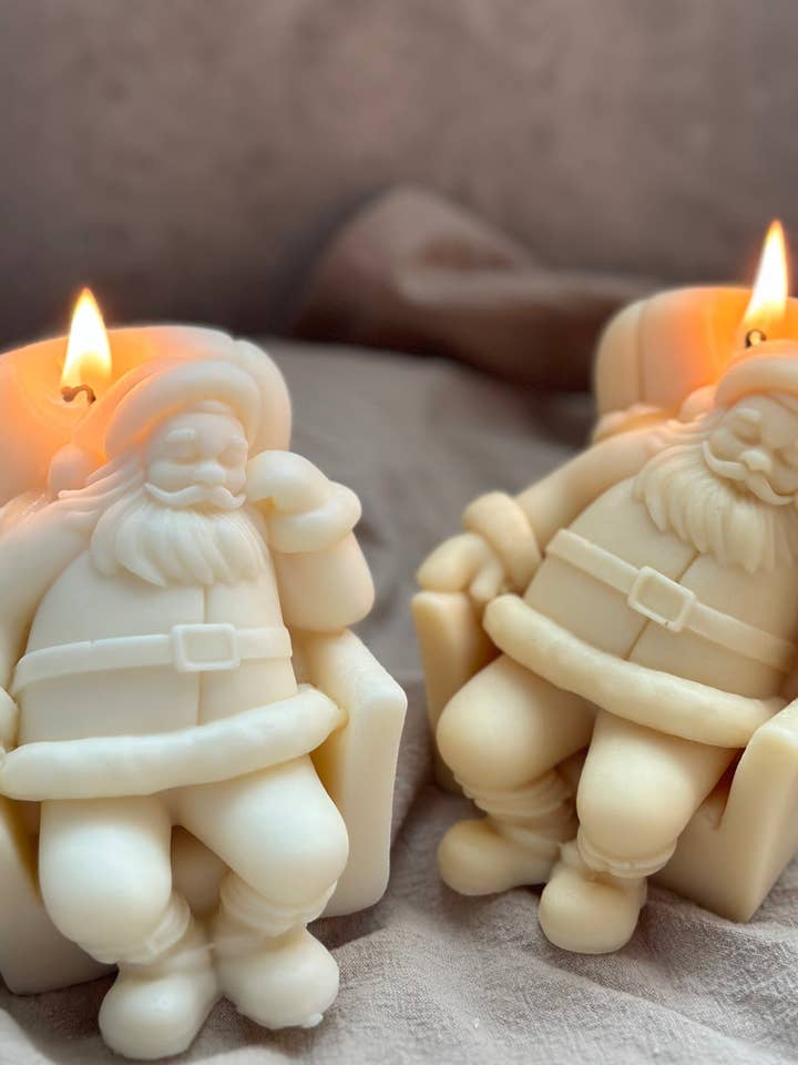 Santa Claus Christmas Candle for wholesale by LA AROMA CANDLE CO.