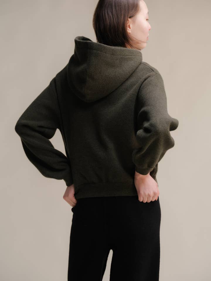 Lèmme - Wholesale Hoodie - Women's - Lambswool Cropped Hoodie7