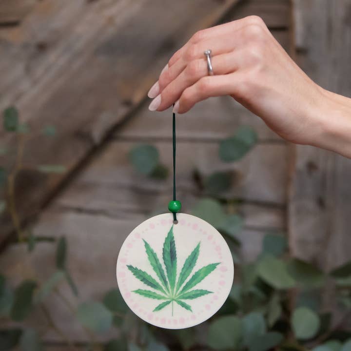 Ambientador Cannabis Leaf para coche para venta al por mayor de Studio Oh!
