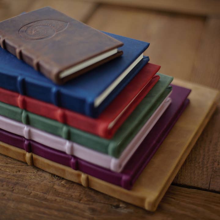 J6L Journal med linjer (Full-Läderbunden) för wholesale av Bomo Art Budapest