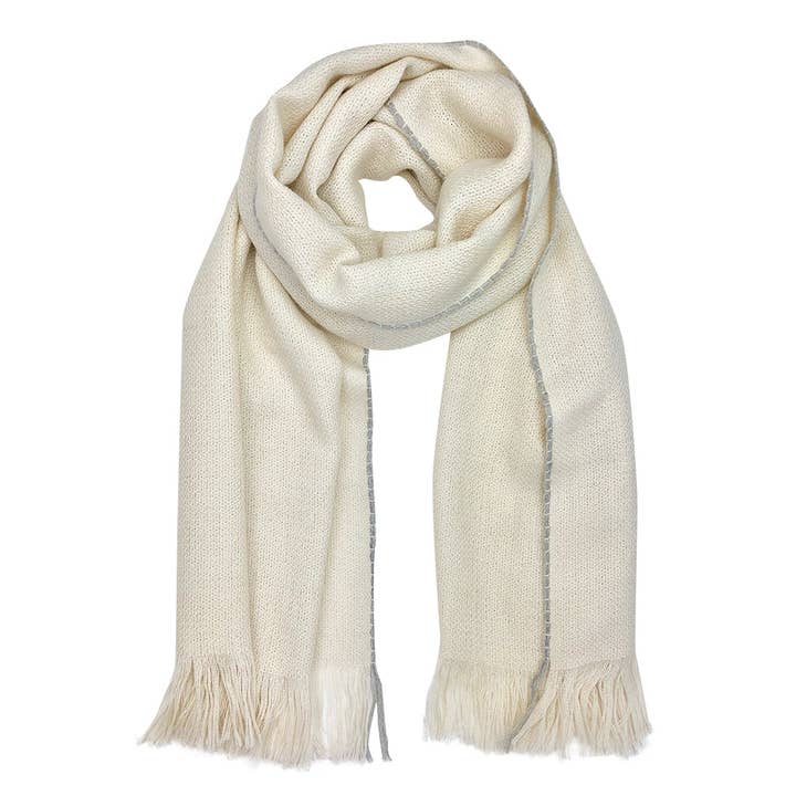 Écharpe en alpaga Andes Snow Baby pour la vente par SLATE + SALT