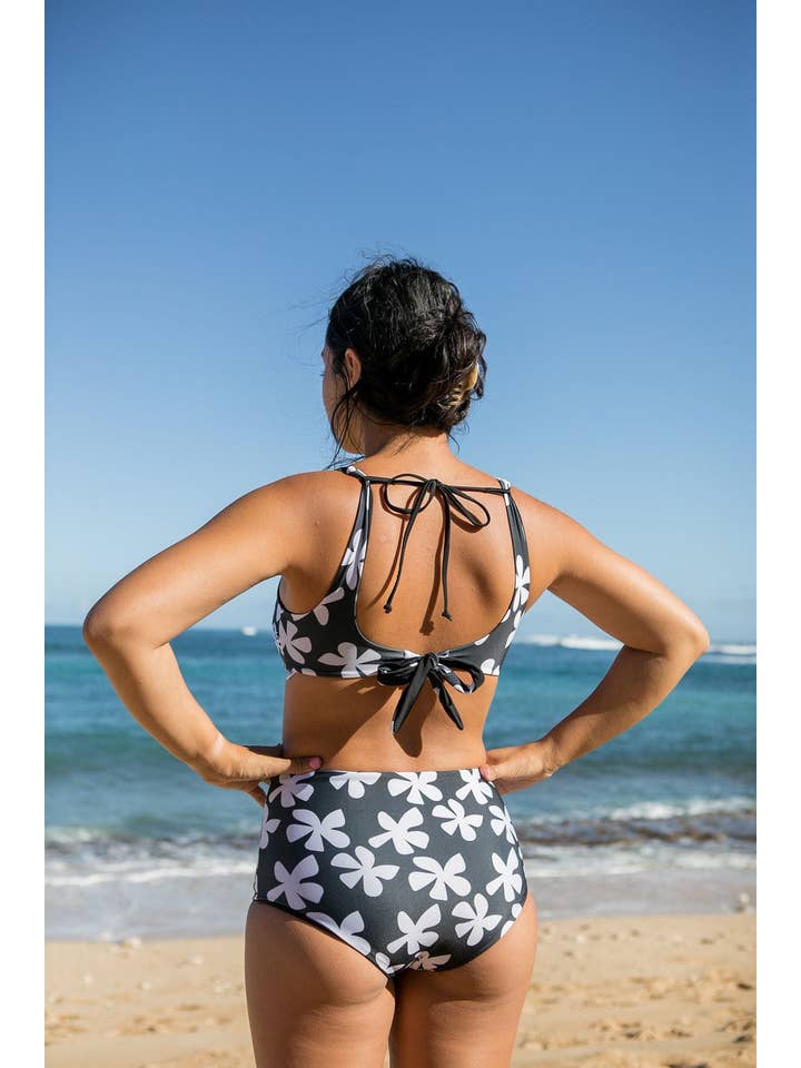 Plumeria nera Bikini da donna separa in Plumeria nera in vendita all'ingrosso su Faire3