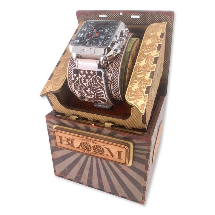 MONTRE MOTOBLOOM XXXVI EN CUIR PLEINE FLEUR FABRIQUÉE À LA MAIN POUR HOMME pour la vente par TODD BLOOM