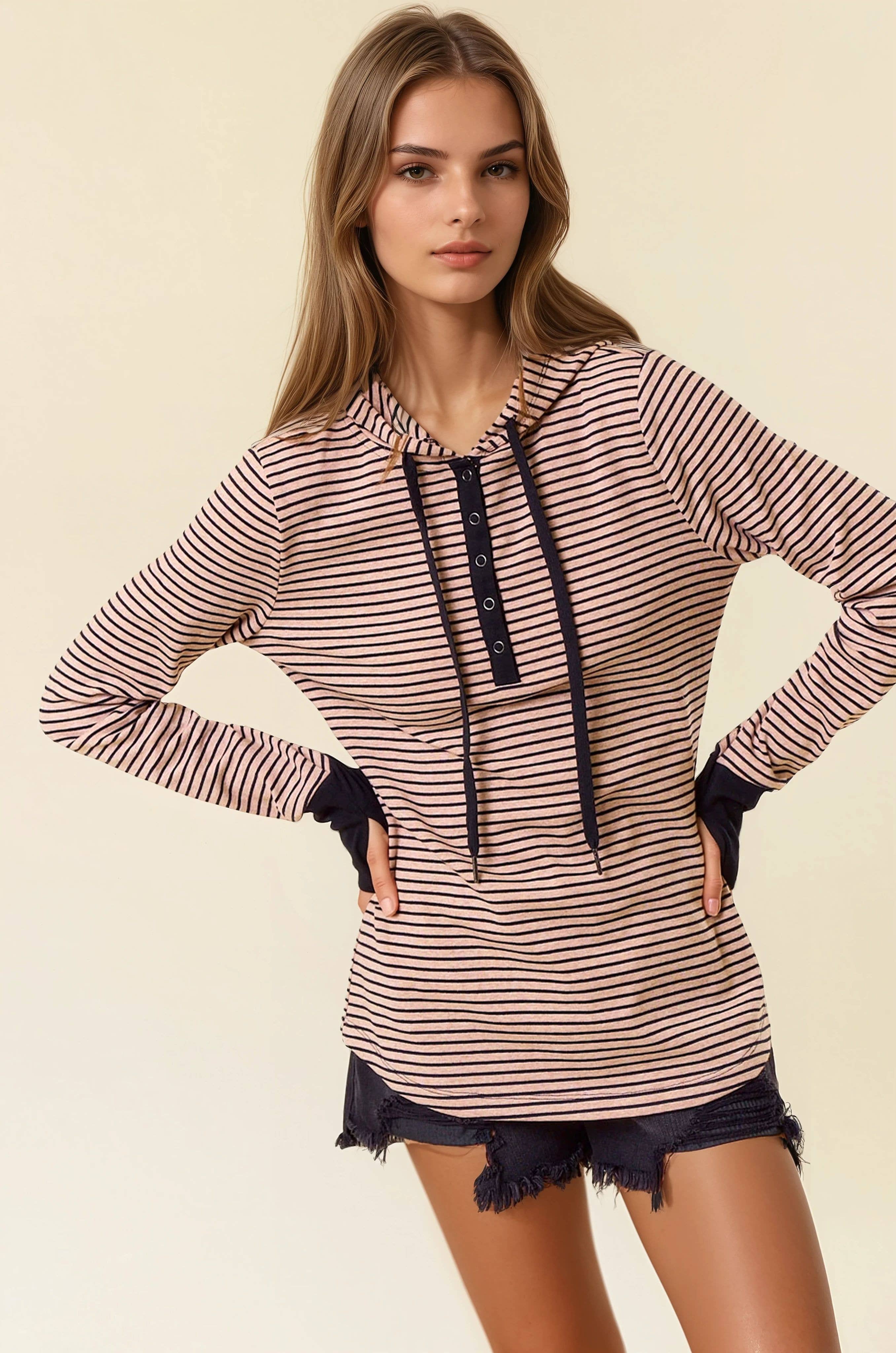 Doe and Rae – Engroshandel Hoodie – Kvinder – HENLEY RIBBET HÆTTE TOP - 43325T16