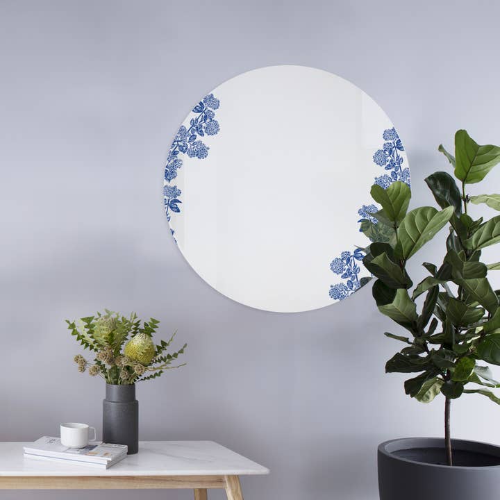 Grande Specchio decorativo tondo floreale Viburnum. Blue XL per la vendita all'ingrosso da parte di BiCA-Good Morning Design