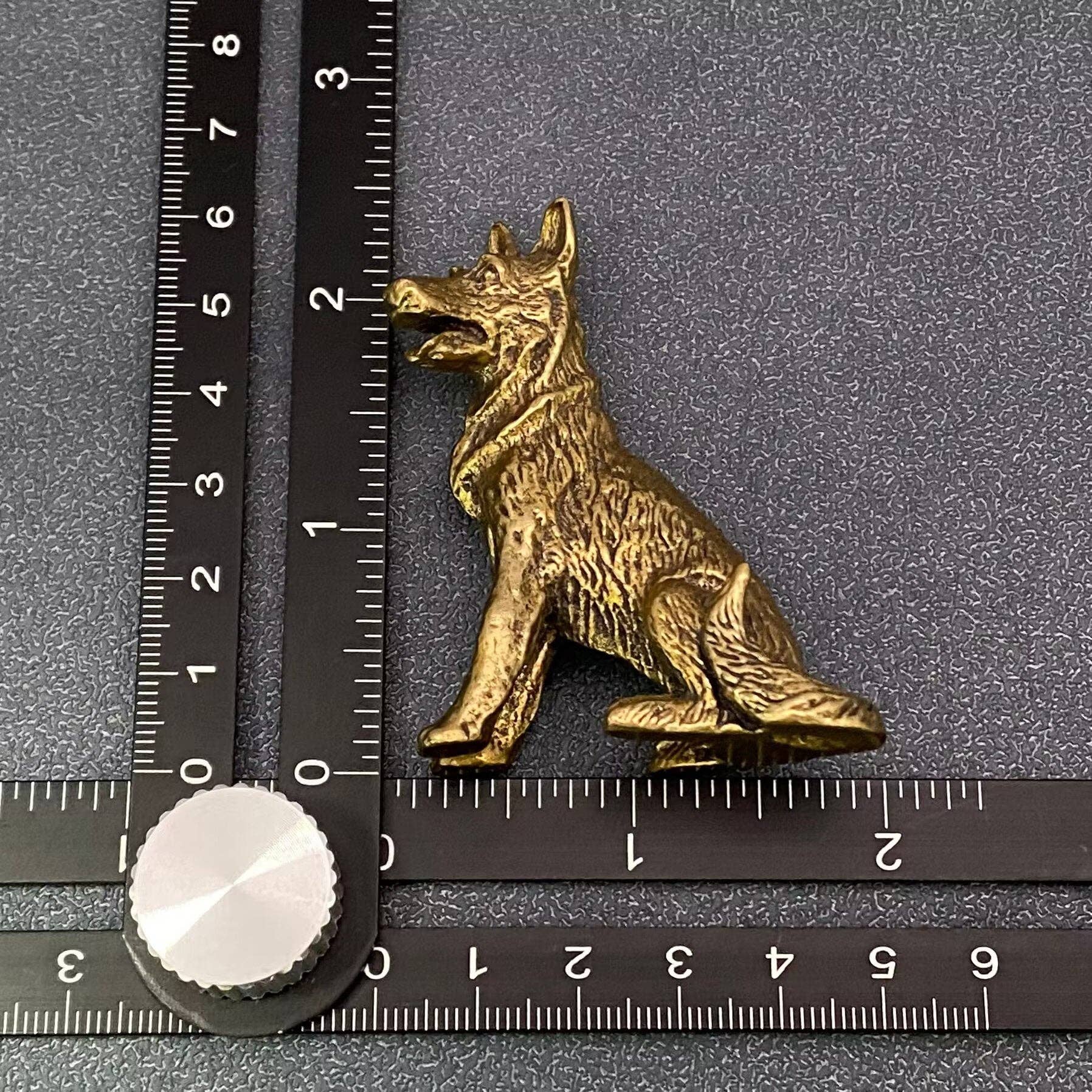 Mio Queena – Engroshandel Pyntefigur – Skrivebordsdekoration i messing fra Brass Dog Crafts3