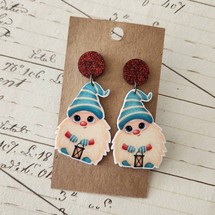 Boucles d'oreilles pendantes Gnome de Noël bleu pour la vente par Kolor Wonder Crafts