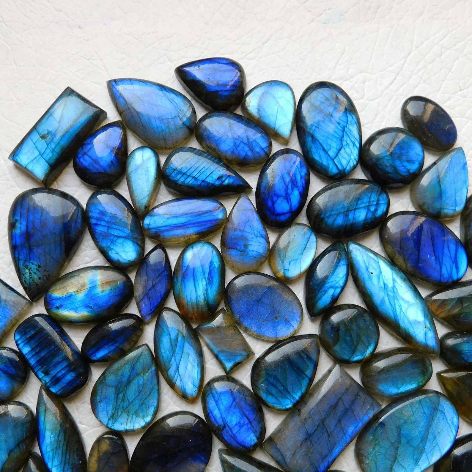 Handmade Jewels – wholesale Spiritual stone/crystal – Labradorite Blue Loose Cabochons - Spectrolite, Assorted shapes and Sizes3