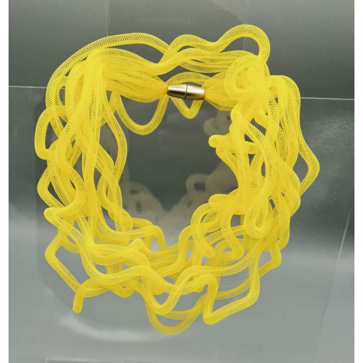 Rosalba Galati SRL – Colar com abas por atacado – Colar Eterina de PVC e Malha Sintética5