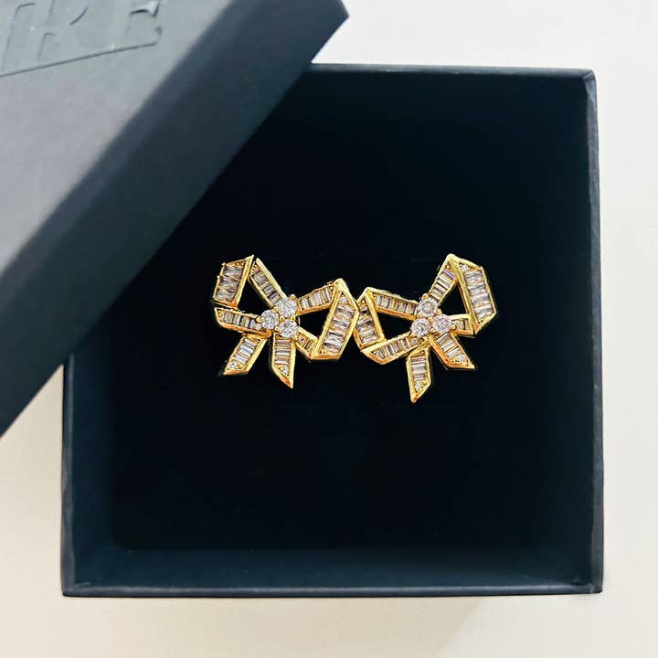 Ohrringe mit Kristallschleifen für den Großhandel von ÉCLAIRE