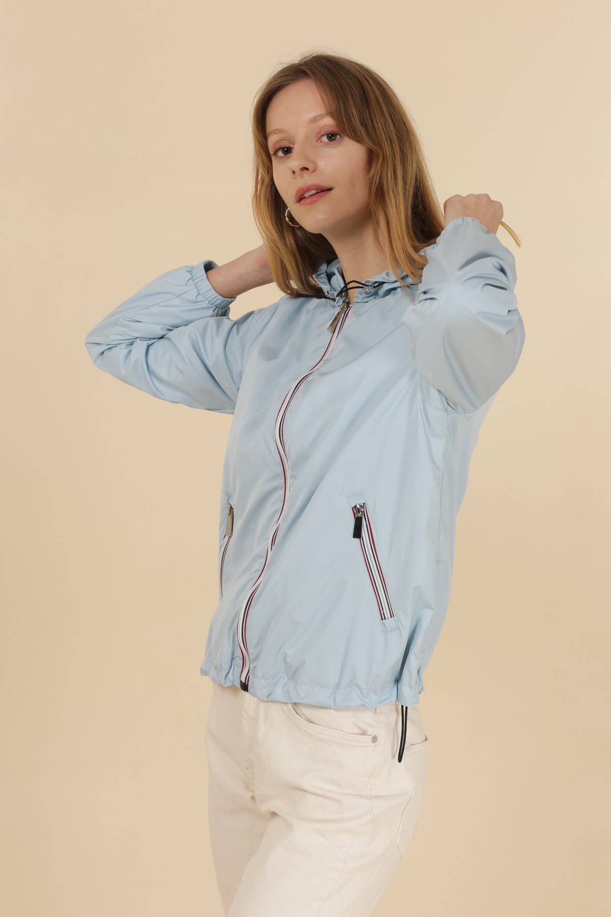 Attrait Paris - Wholesale Windbreaker - Women's - Short hooded windbreaker with colorful zip6