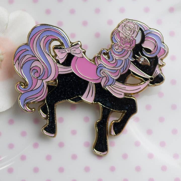 Sweet Dream Karussell Pony Pin 1: Black Glitter Edition für den Großhandel von Fluffy Tori