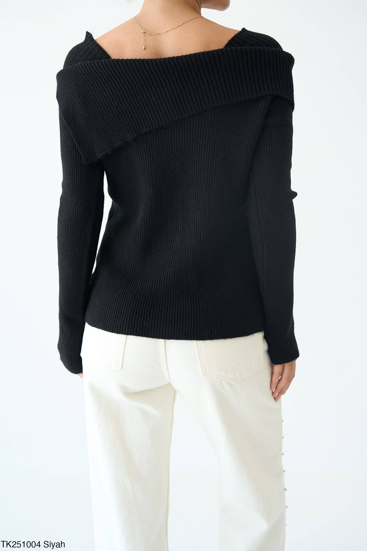 Design company-Fatma Balkir - Wholesale Knit Sweater - Women's - Asymmetric Neckline Women’s Knit Sweater12