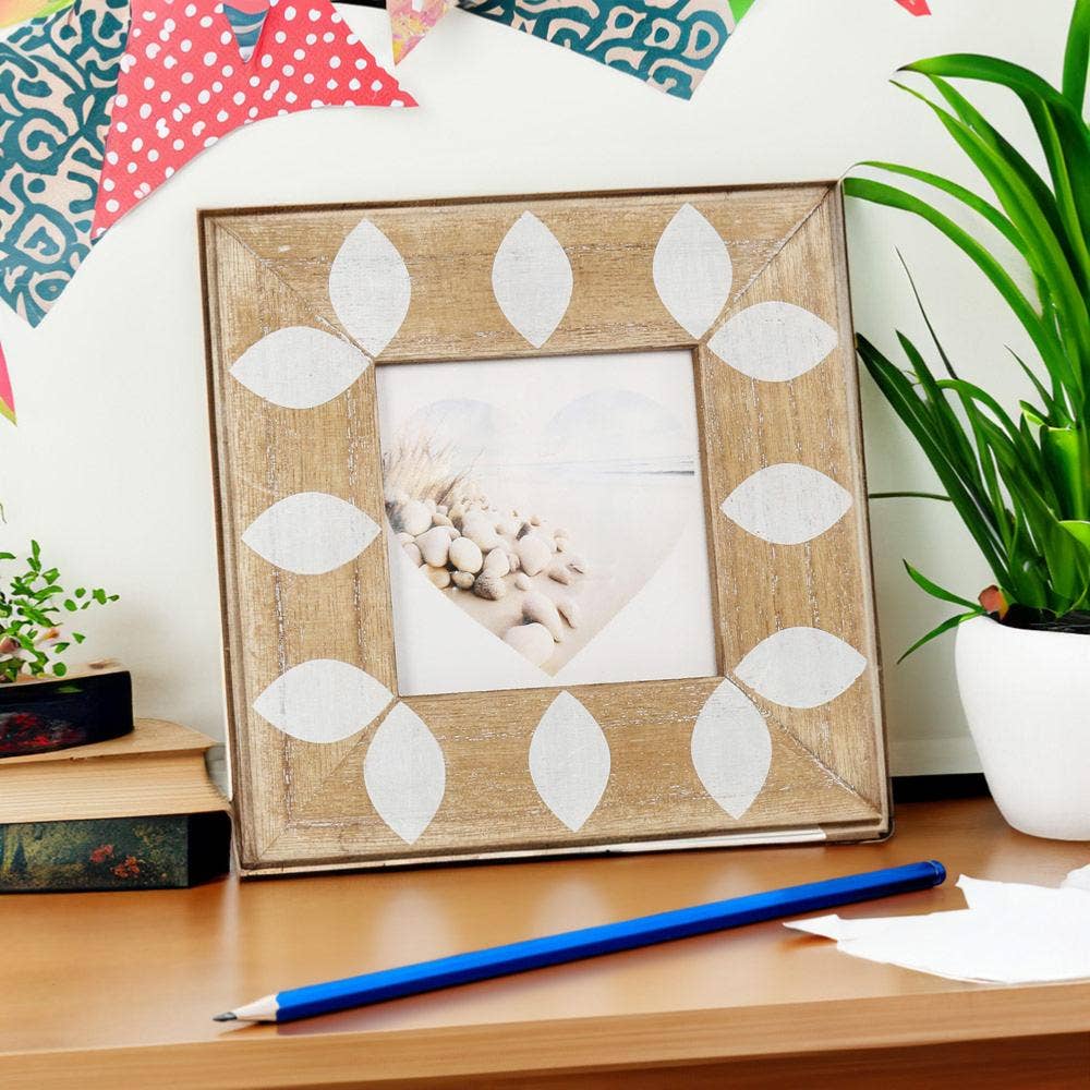 Shared Earth – wholesale Picture frame – Photo Frame Leaf Border Sustainable Wood photo 4x4 inches1