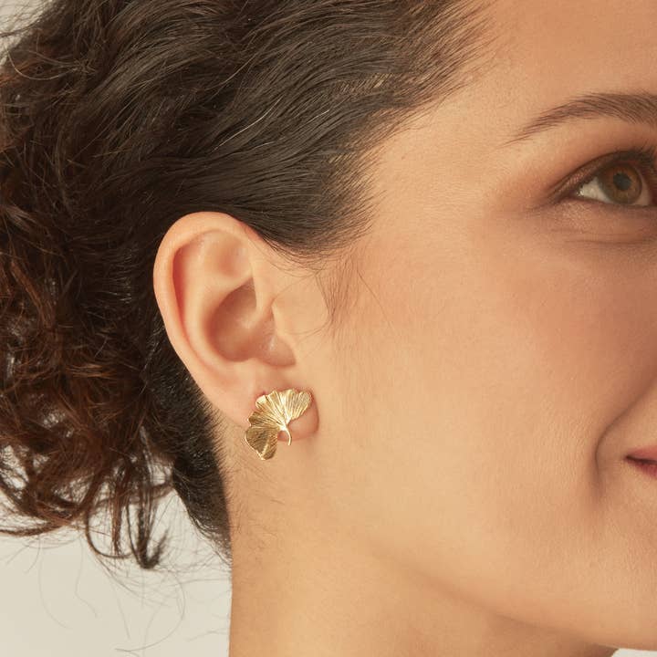 EarCandy Jewelry - Wholesale Stud/Post Earrings - GOLD GINGKO EARRINGS1