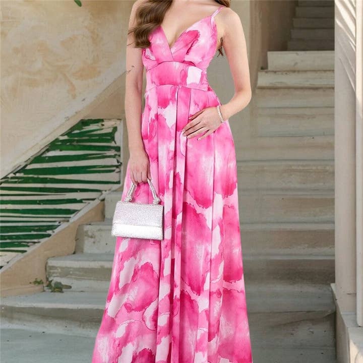 UZ Wholesale Store – wholesale Klänning - Dam – Maxiklänning med V-ringad halterneck och tryck samt åtdragen midja4