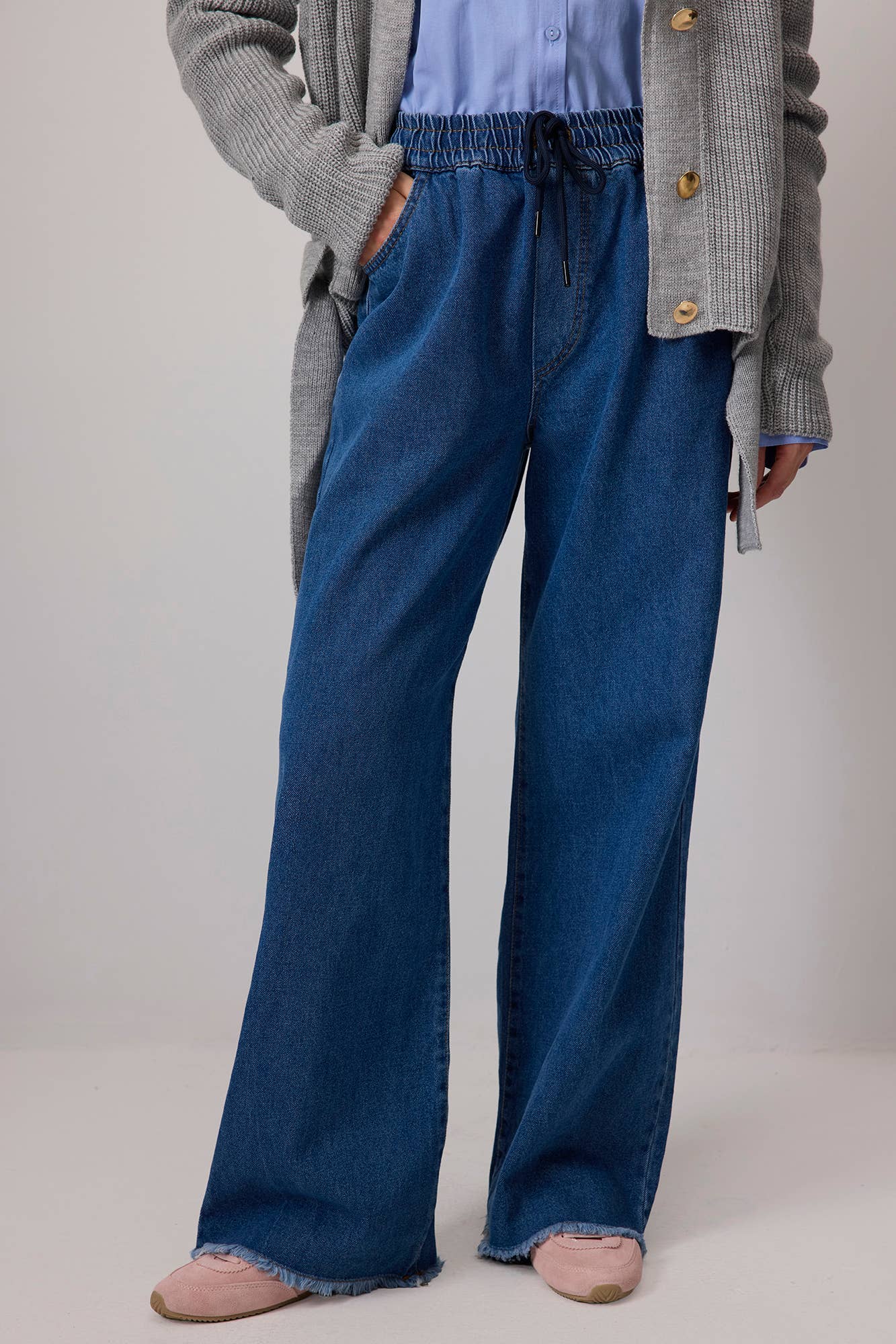 Blue Wide-Leg Frayed Hem Elastic Waist Denim Trousers for wholesale on Faire5