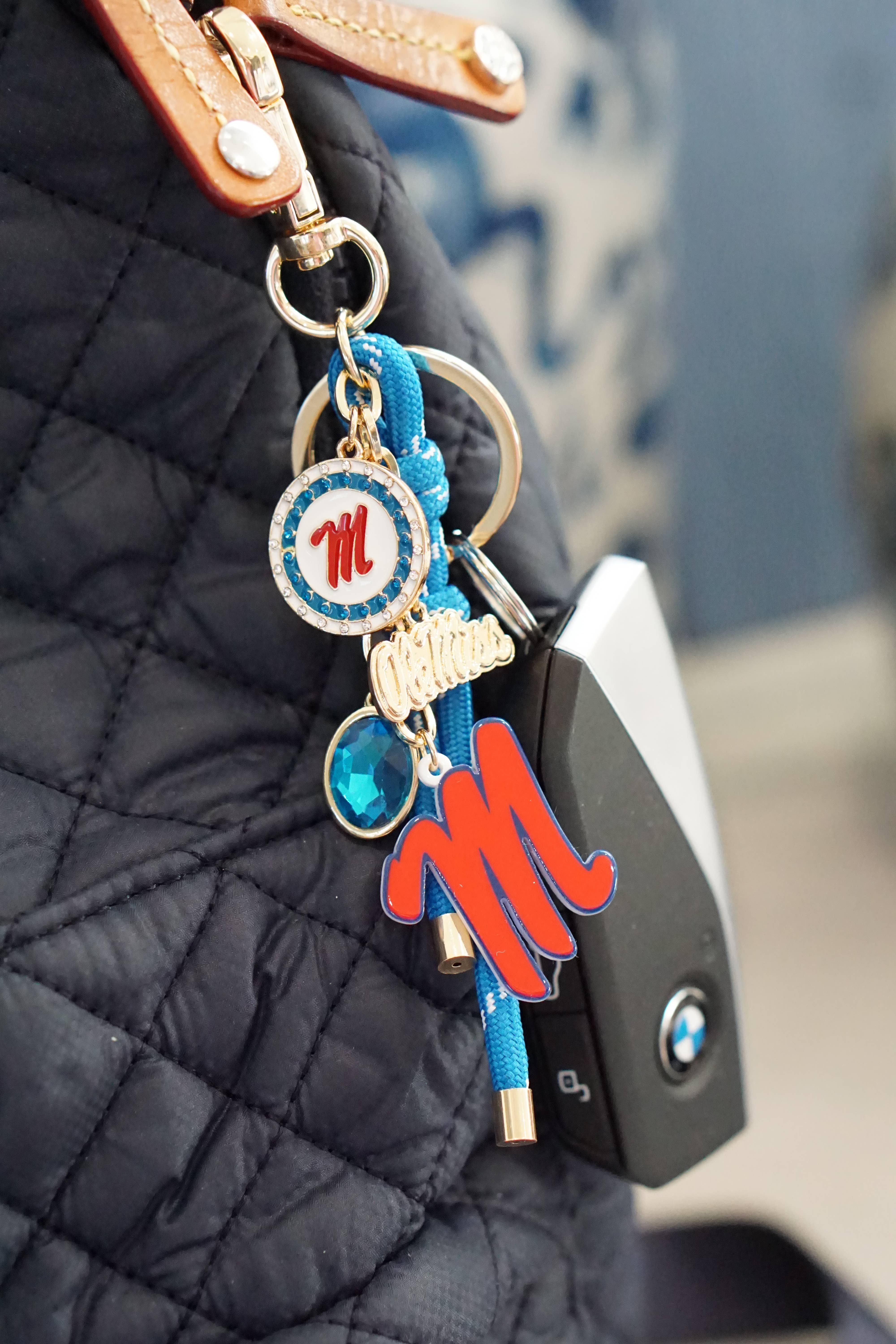 Canvas Style - Vente Porte-clés – femme - Porte-clés en grappe Ole Miss Rebels en rouge1