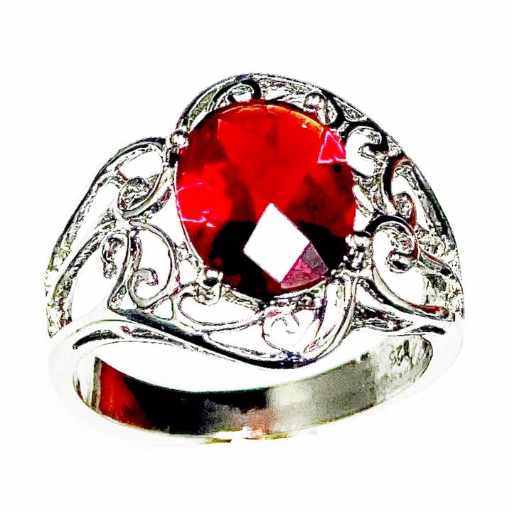 Anello solitario ovale in argento Sterling Helenite rosso rubino per la vendita all'ingrosso da parte di Twan Kee Jewelry