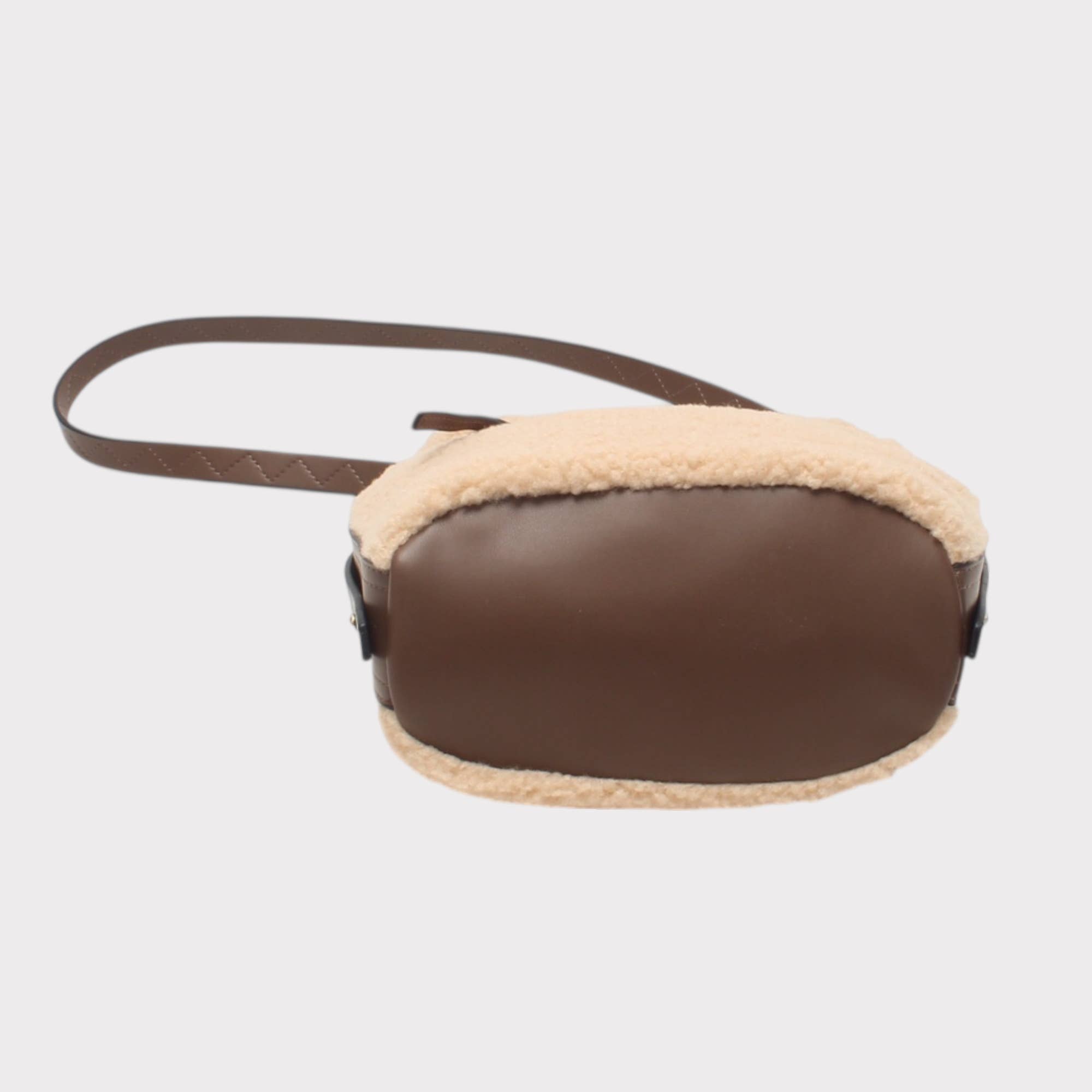 BESTINI - Vente Sac porté épaule – femme - Sac sceau mouton, avec serrage et fermoir aimanté3