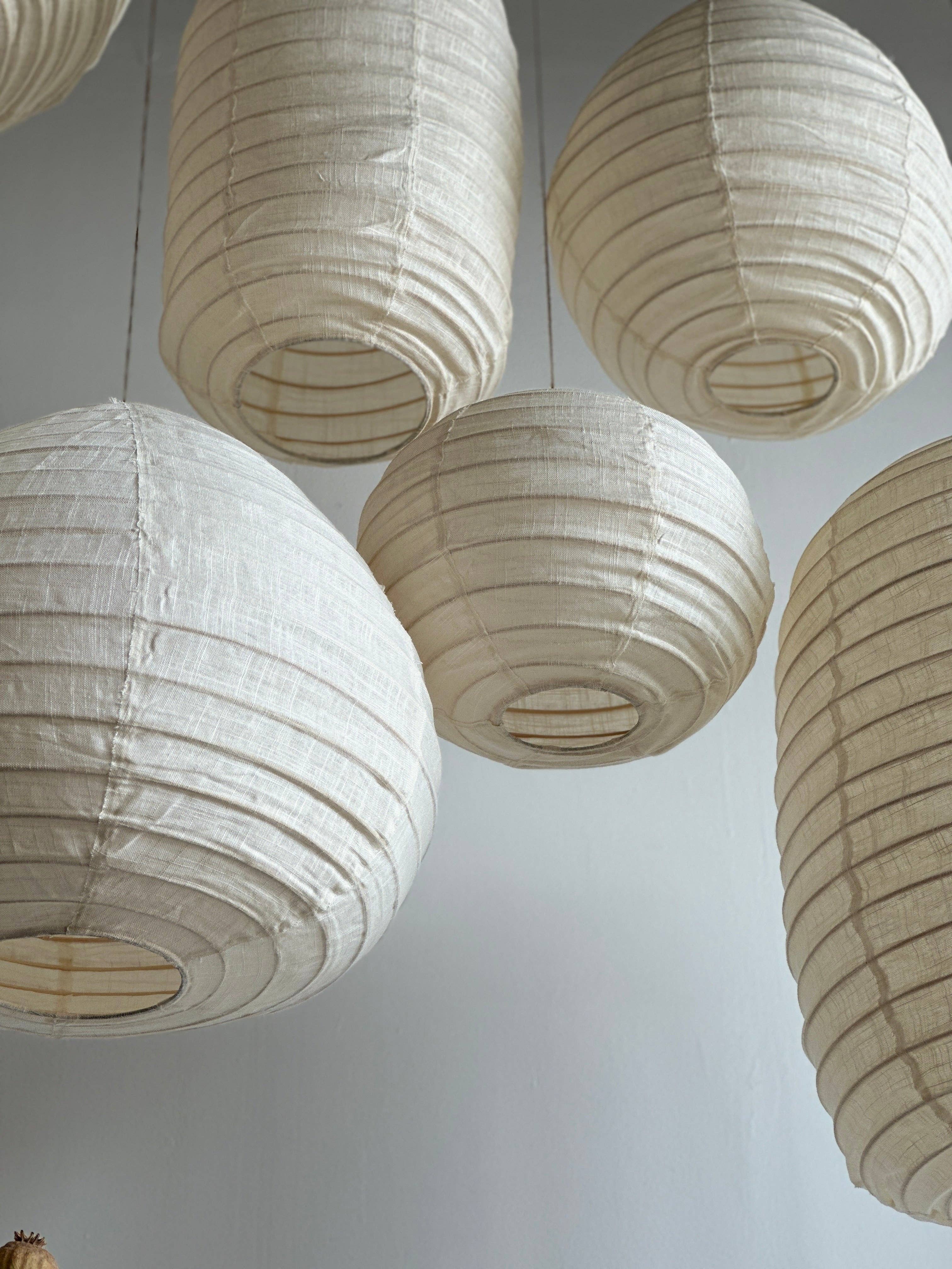 Office Objets - Wholesale Chandelier/Hanging Light - Large Japanese-style pendant light in natural rattan and linen, drop-shaped H55 D605