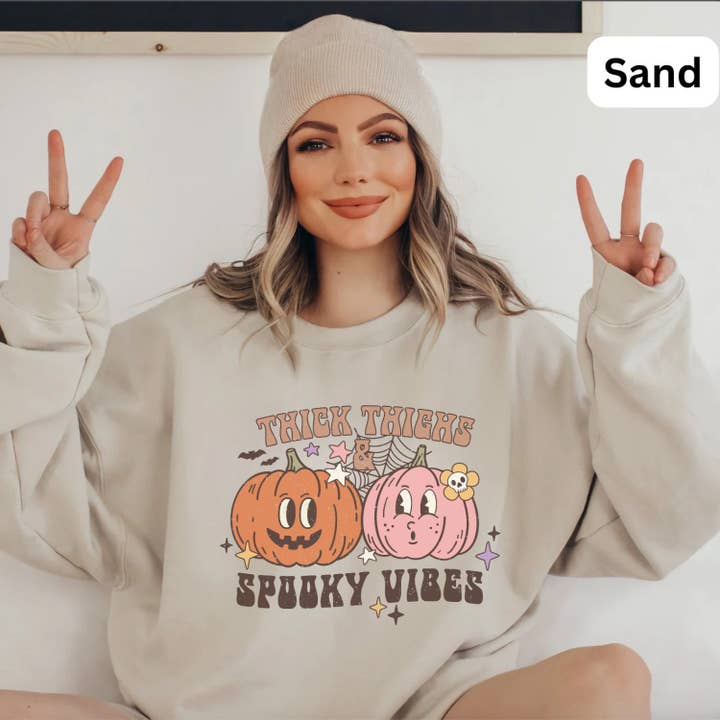 Sweat-shirt d'Halloween, cuisses épaisses et ambiance effrayante pour la vente par Woven Wonder Apparel