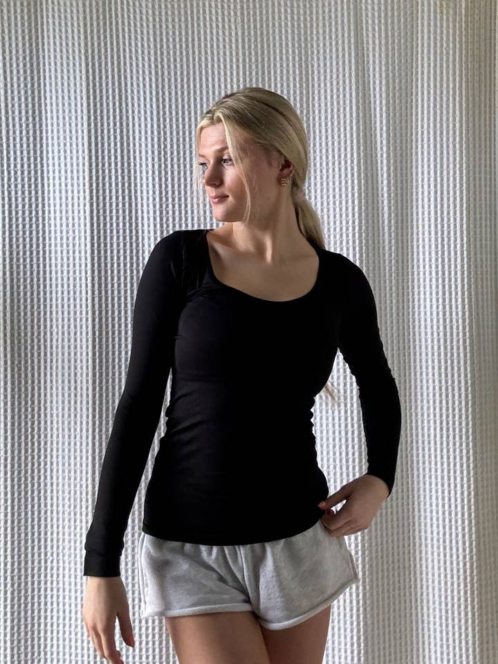 Black Long Sleeve Scoop Neck for wholesale by Sun Ray Company