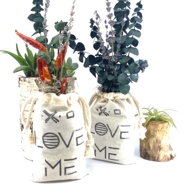 Sunsum Intentional Living - Wholesale Dried/Pressed Flowers - Sack of Flowers, Love Me, Organic, Dried Flower Bouquet10