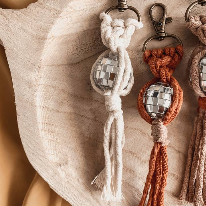 Offhand Fibers – Großhandel Schlüsselanhänger – Damen – Disco-Kugel-Schlüsselanhänger | Retro-Autozubehör