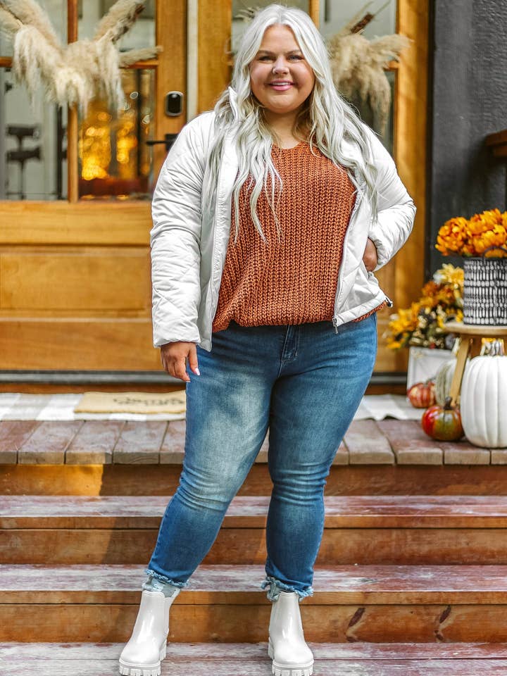 Looking Different | Chaqueta acolchada blanca L-6X para venta al por mayor de Glitzy Girlz