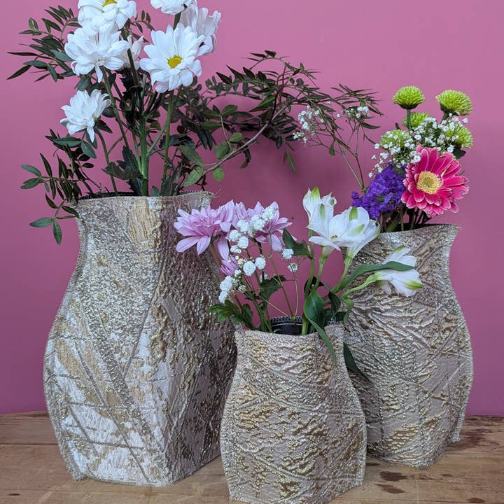 Pop Up Vase in Golden Hour for wholesale on Faire0