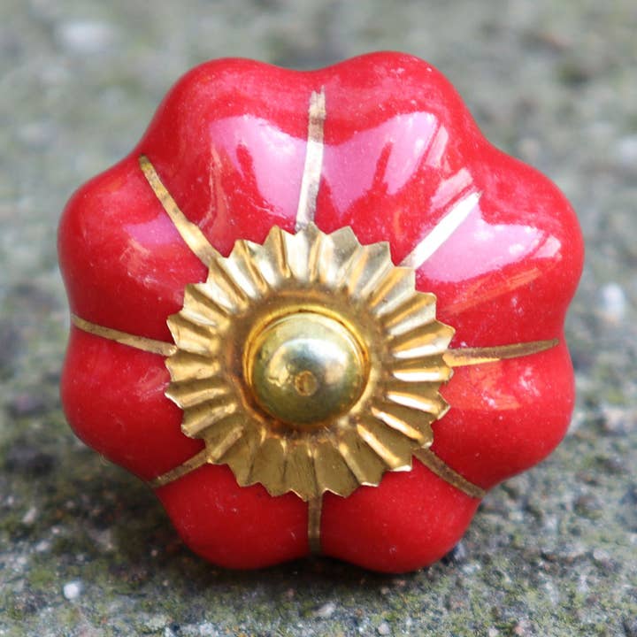 Tribal Trade GmbH - Wholesale Knob/Pull - Shabby chic rosette monochrome red ceramic furniture knob