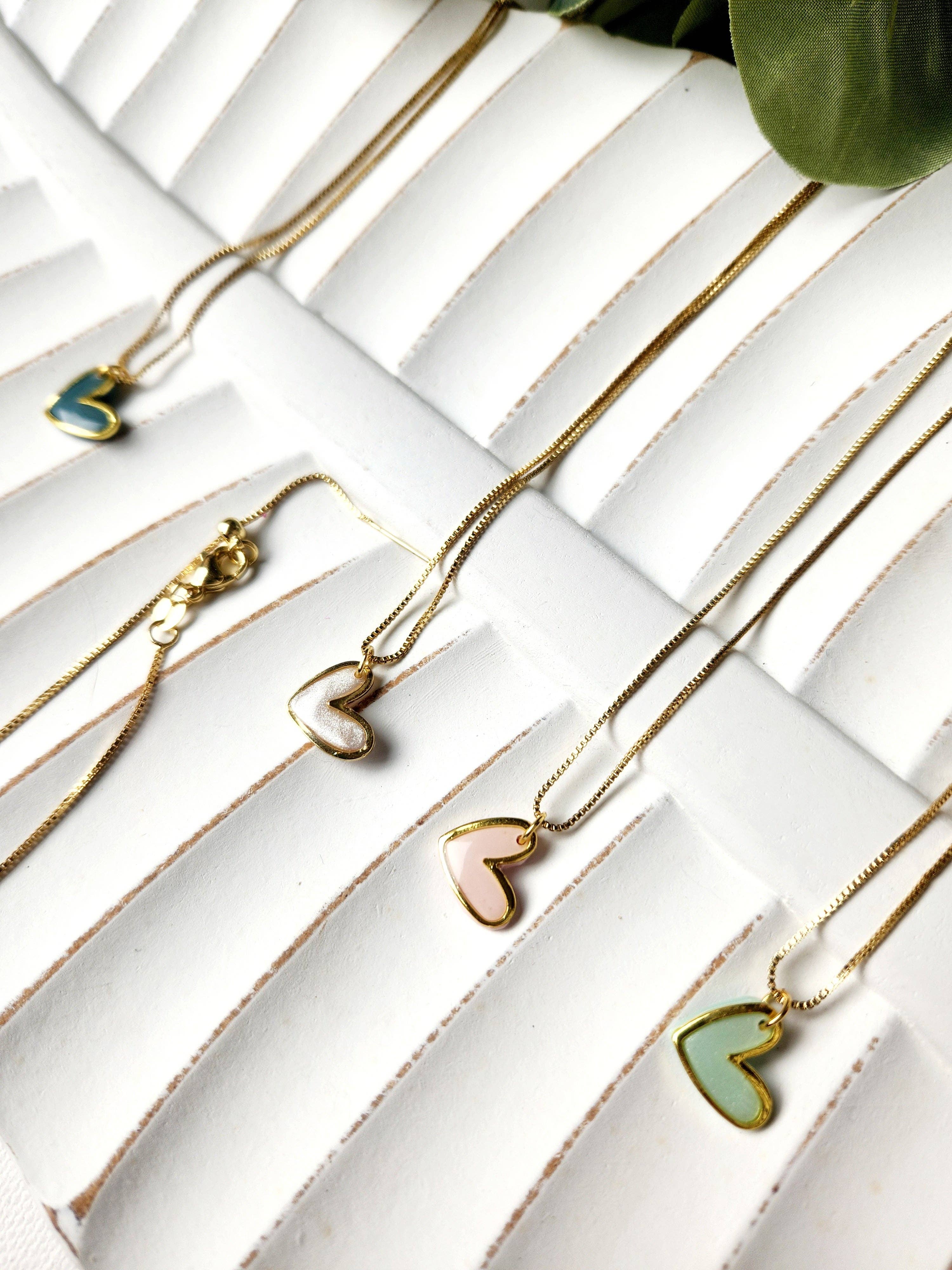 Twig & Rue boutique - Wholesale Pendant/Charm Necklace - Gold heart necklace7