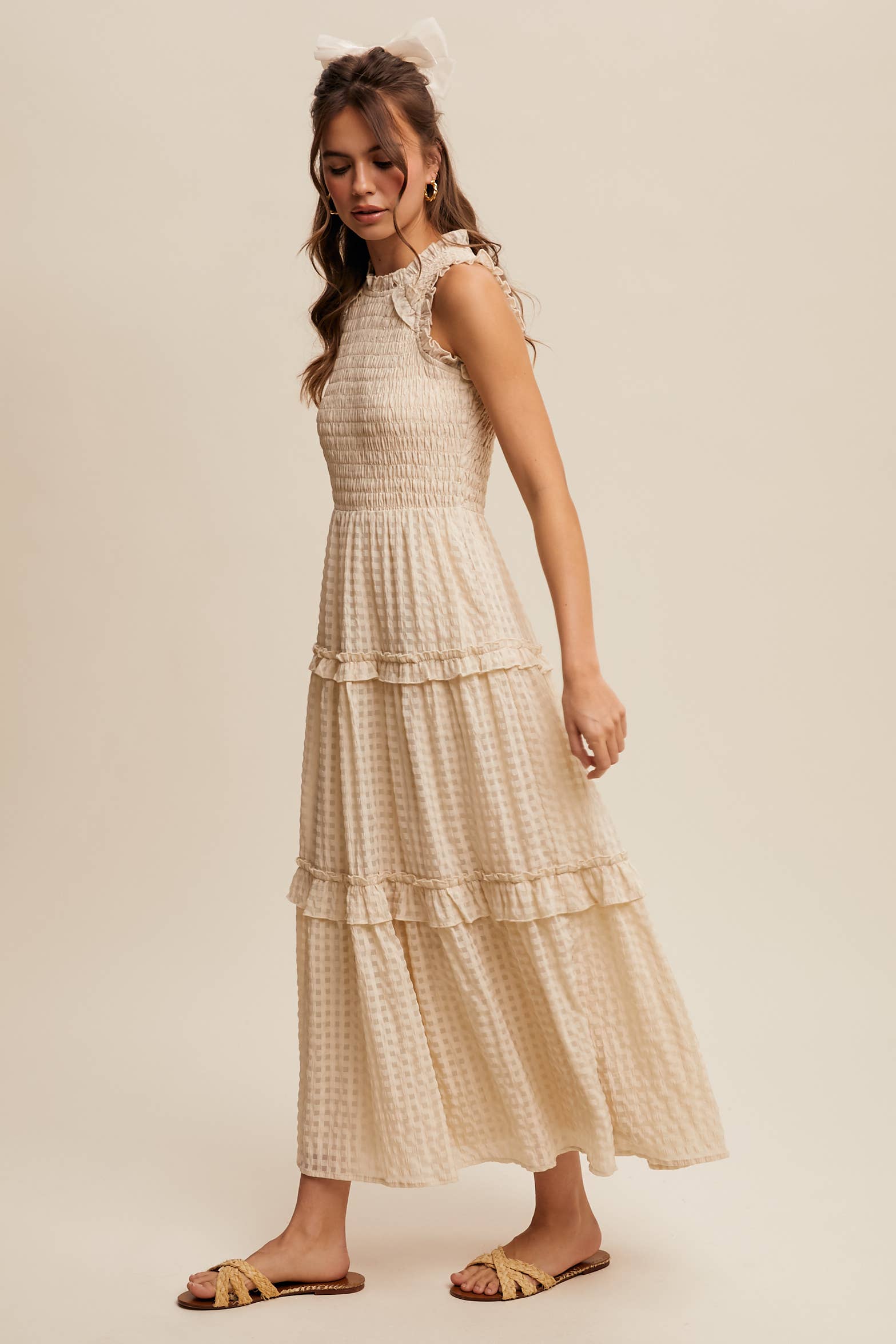 Listicle – wholesale Dress – Women's – Sleeveless Gingham Maxi Dress with Ruffle Details30