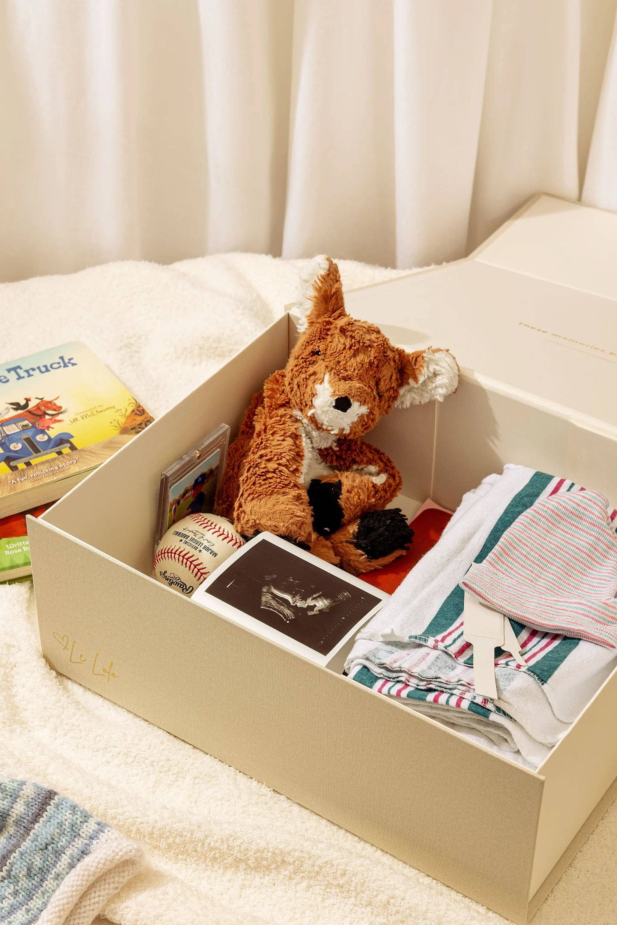 Le Lolo - Wholesale Keepsake Box - Kids & Baby - Linen Baby Keepsake Box1